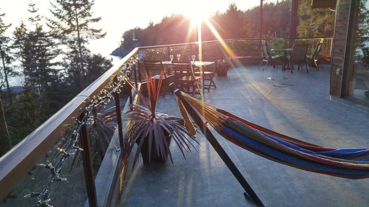 Sunshine Coast Treetop B&B Sechelt Exterior foto
