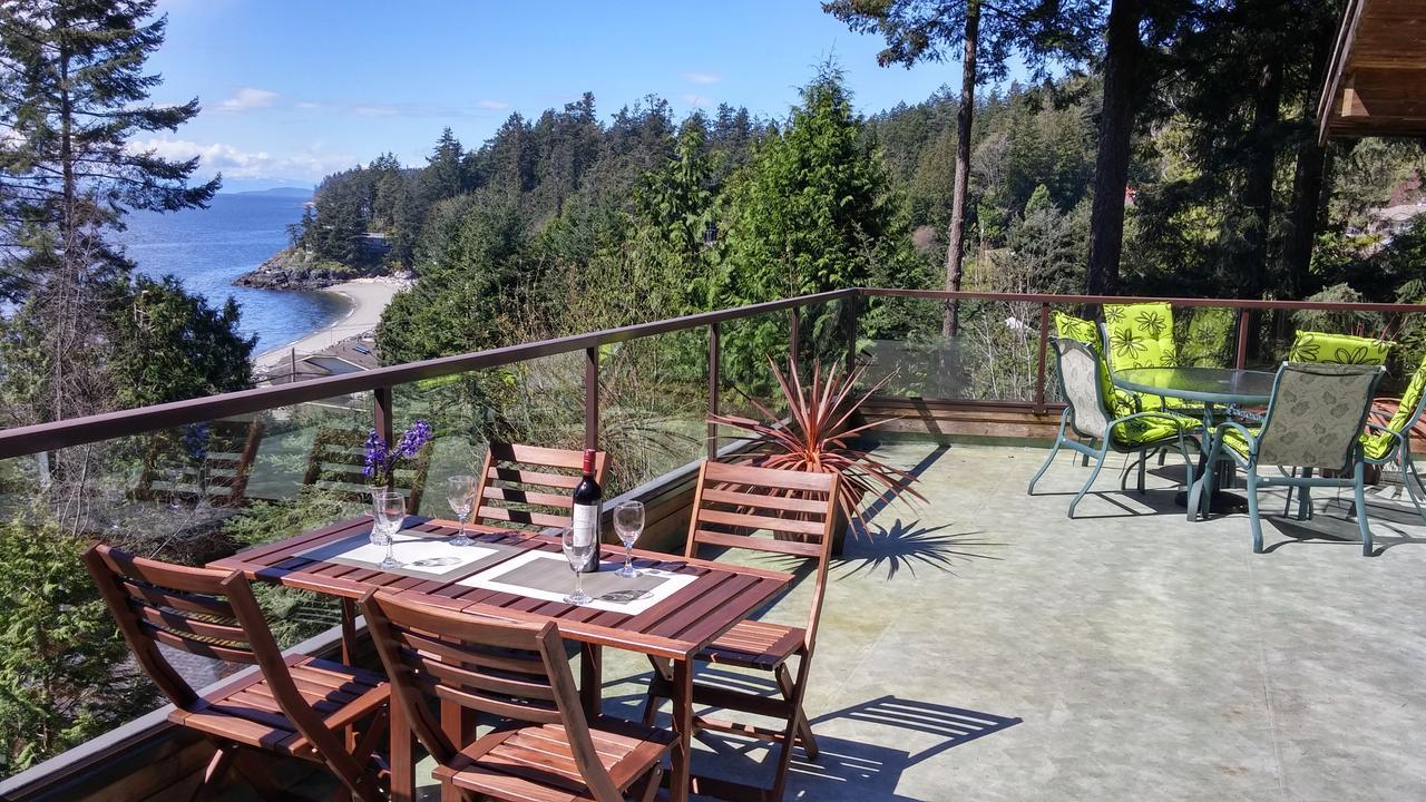 Sunshine Coast Treetop B&B Sechelt Exterior foto